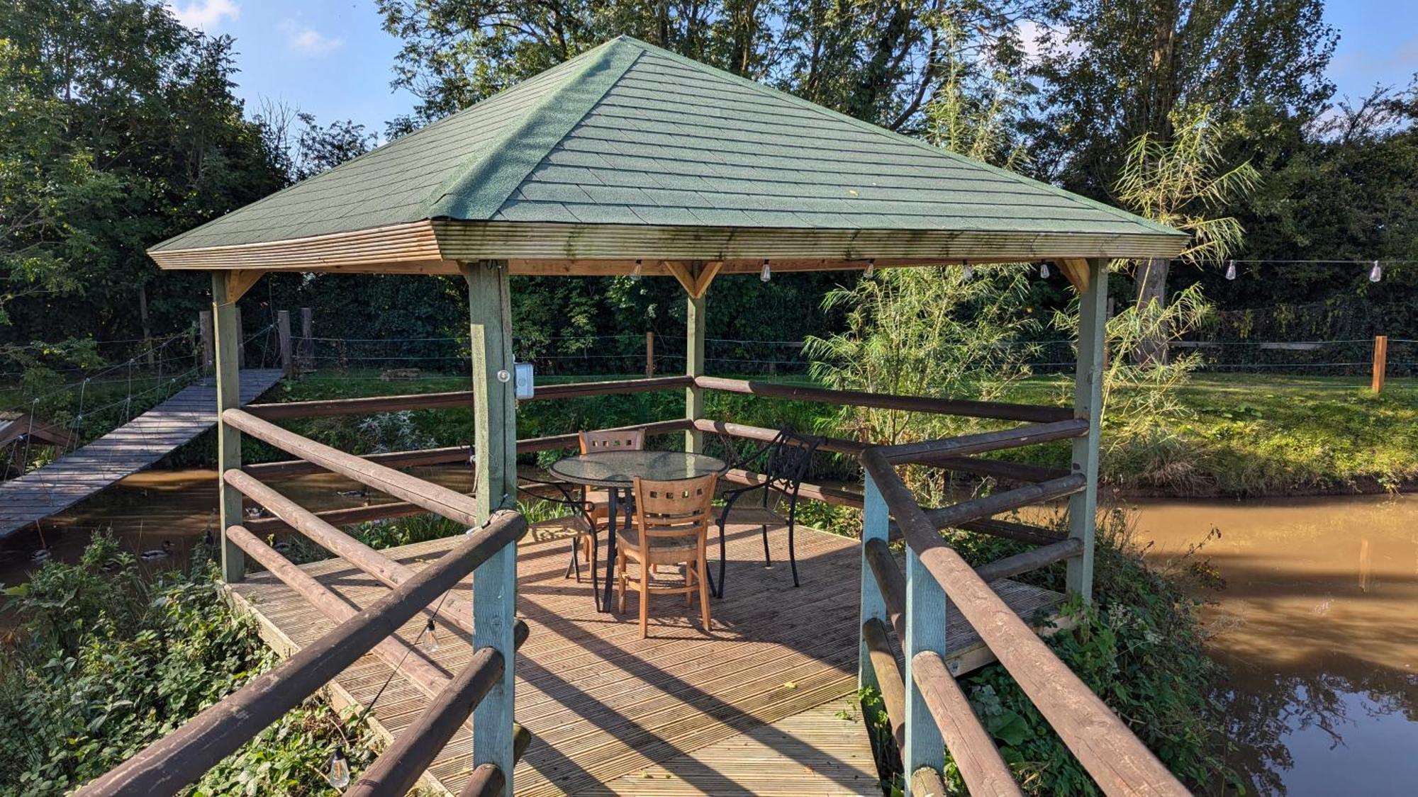 Sunset Retreats Safari Tent Ombersley Dış mekan fotoğraf