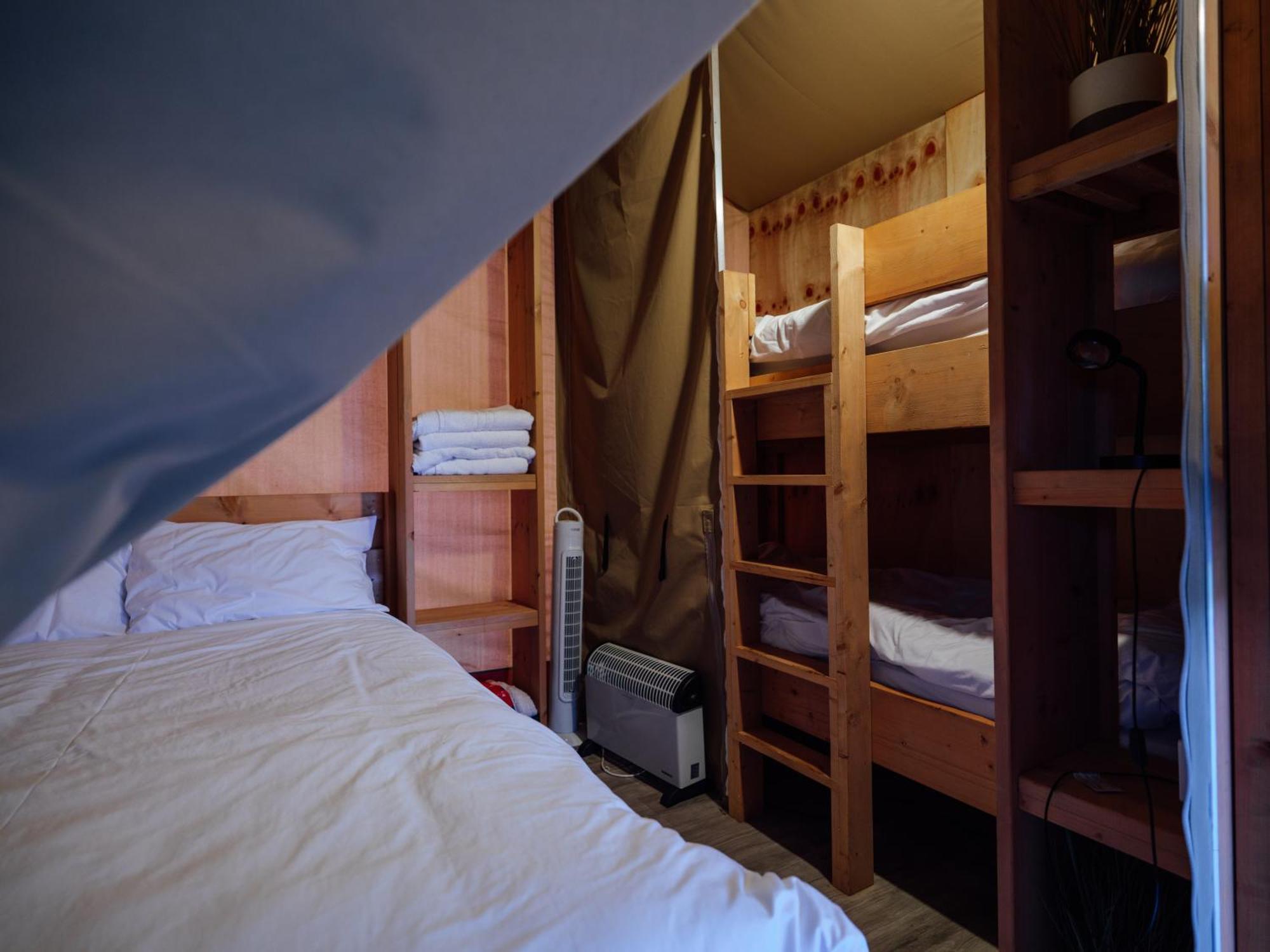 Sunset Retreats Safari Tent Ombersley Dış mekan fotoğraf