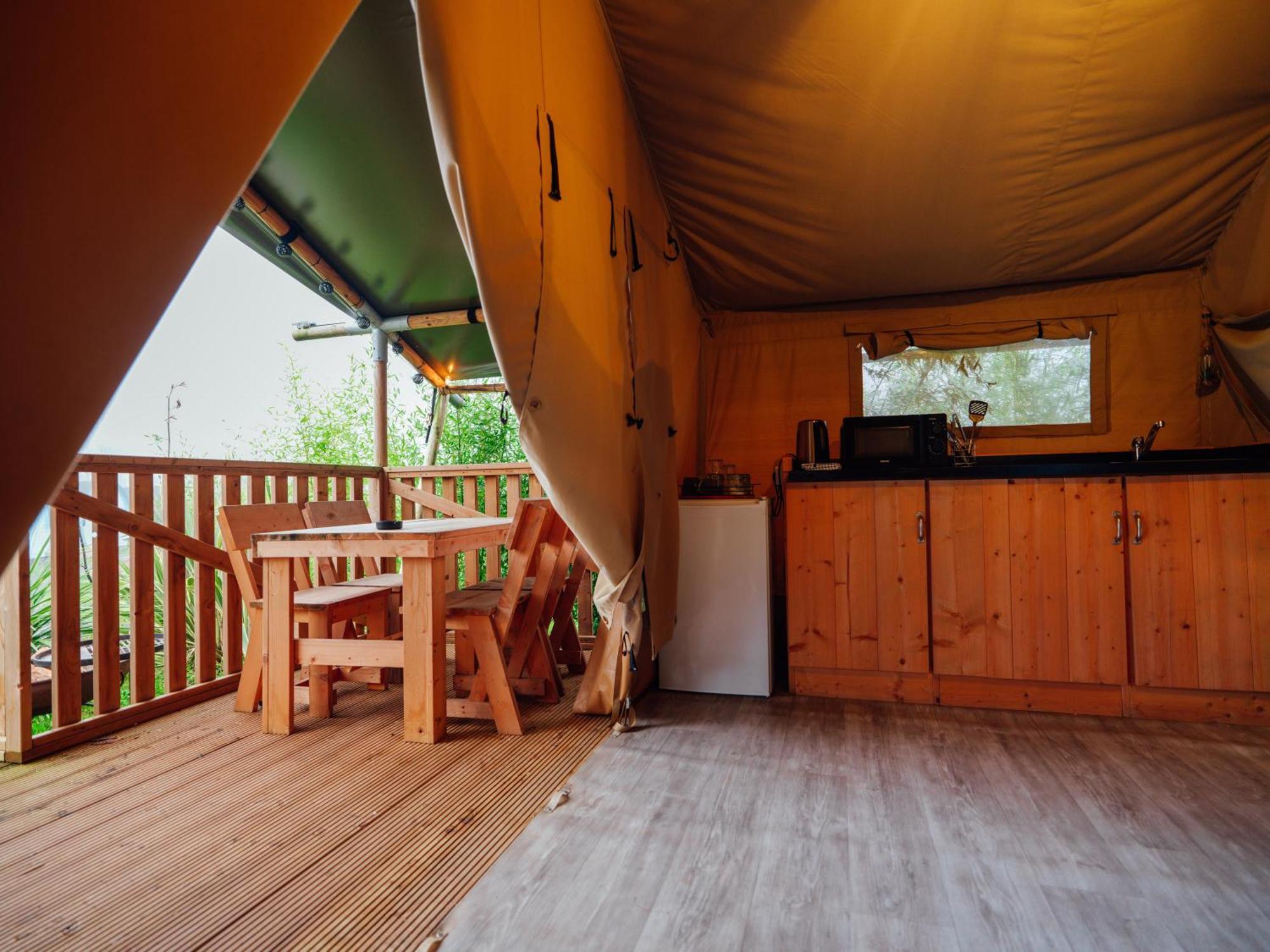 Sunset Retreats Safari Tent Ombersley Dış mekan fotoğraf
